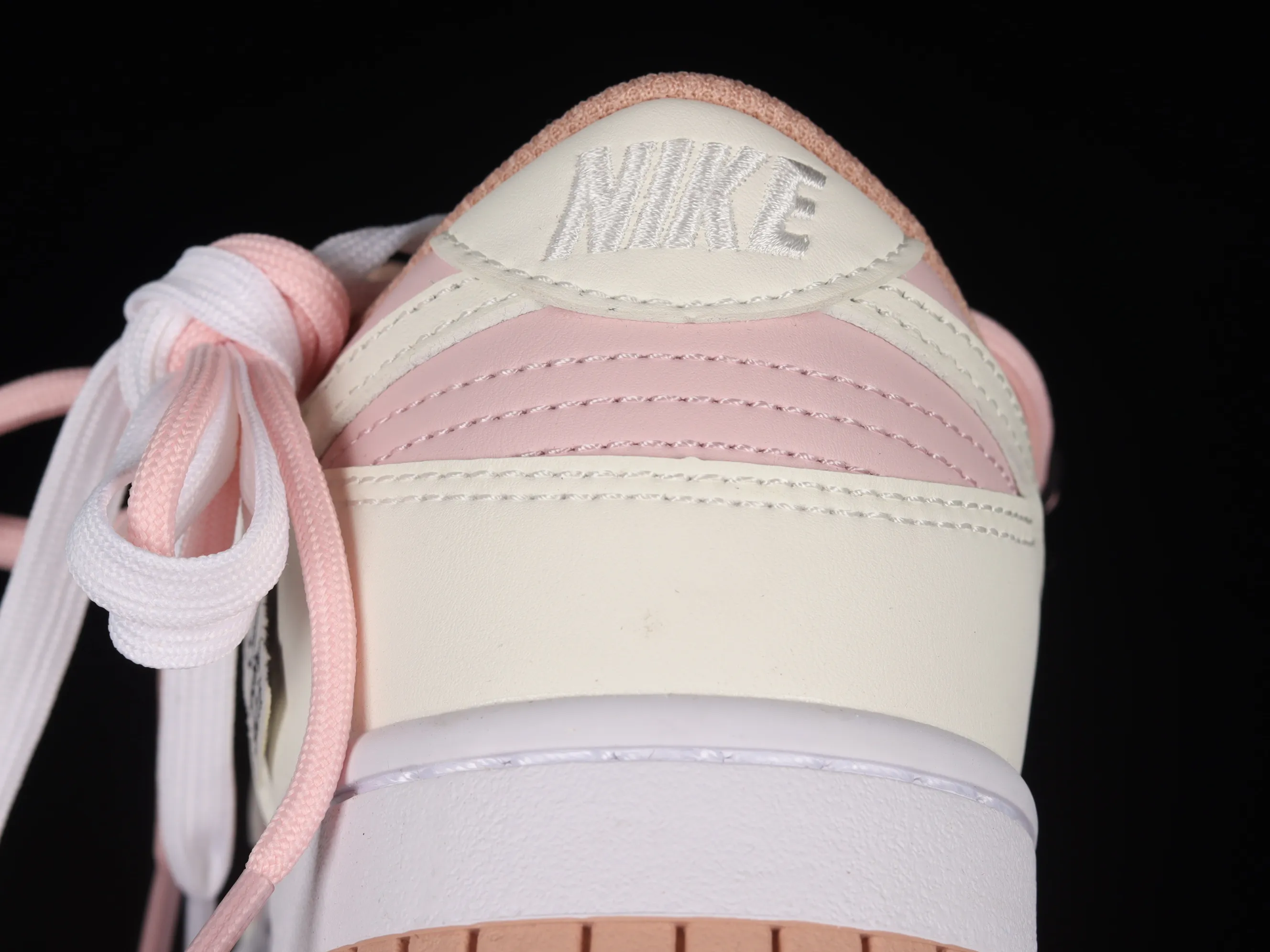 All categories Nk SB Dunk series Nk SB Dunk Low low-top sneakers Nk Dunk Low white and pink customized version of deconstructed strap casual sneakers DD1503-118